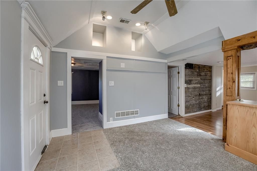 301 NE Cookingham Drive — photo 6