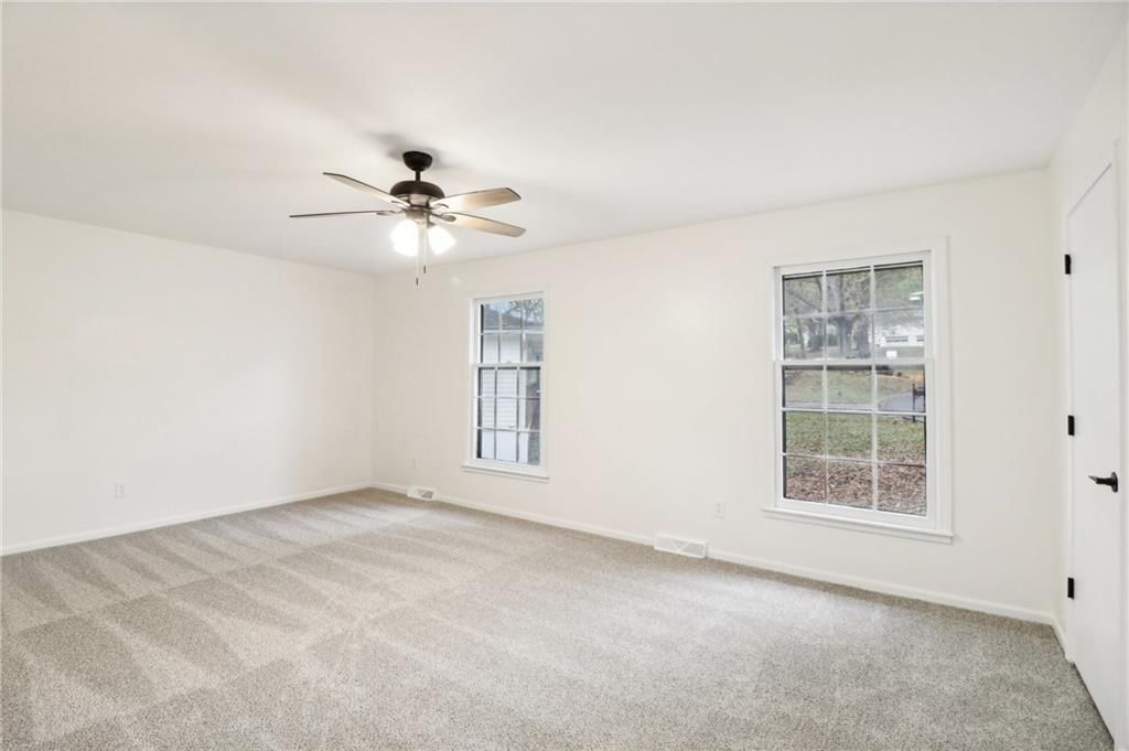 8735 Lafayette Avenue — photo 12