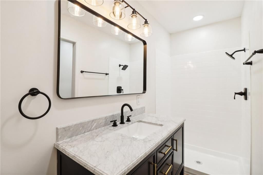 8735 Lafayette Avenue — photo 16