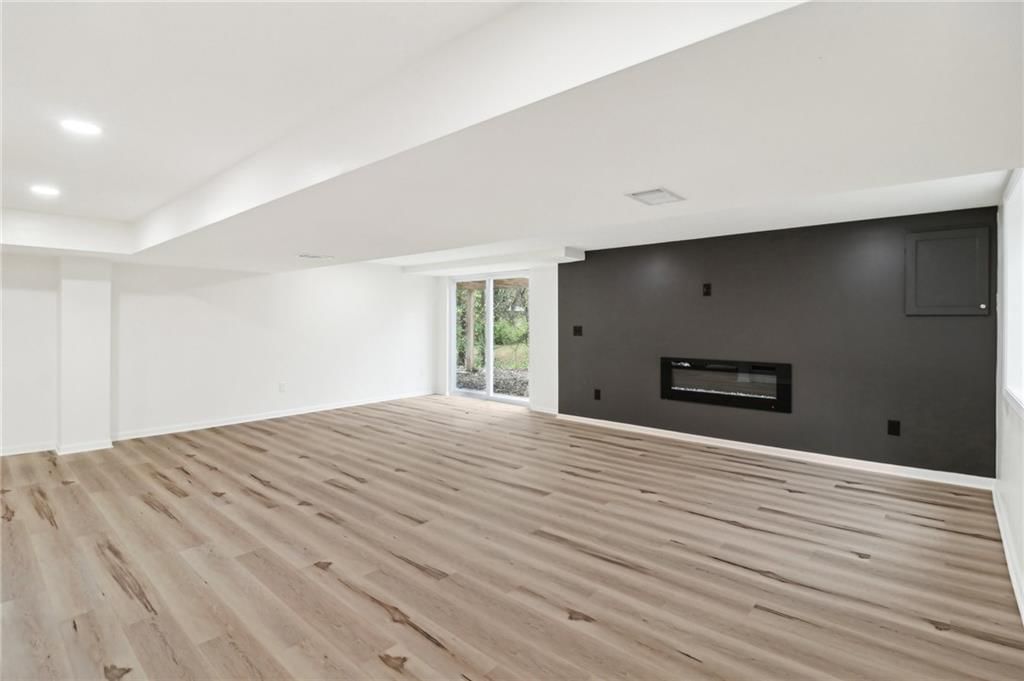 8735 Lafayette Avenue — photo 21
