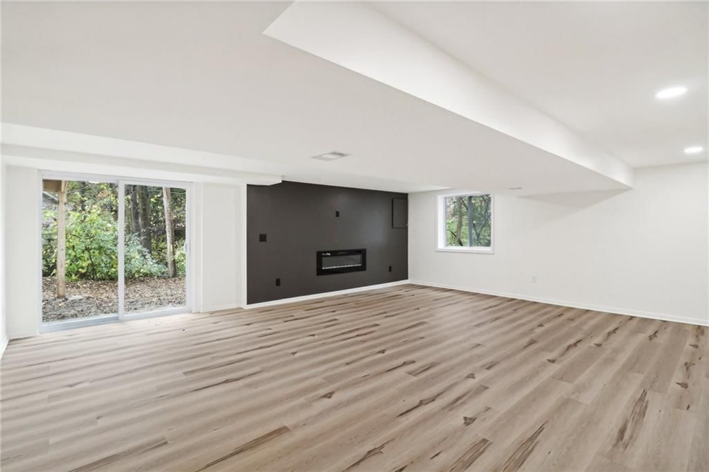 8735 Lafayette Avenue — photo 25