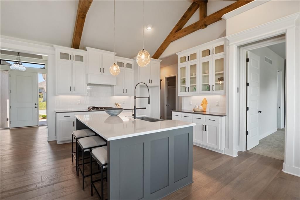 4716 NE Jamestown Drive — photo 5
