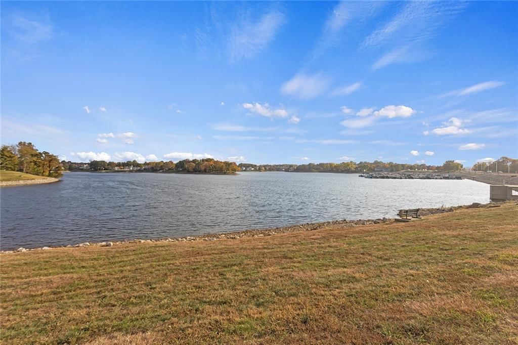 513 NE SAWGRASS Court — photo 11