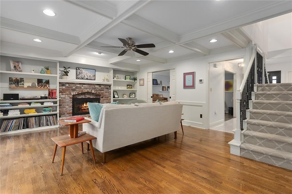 513 NE SAWGRASS Court — photo 17