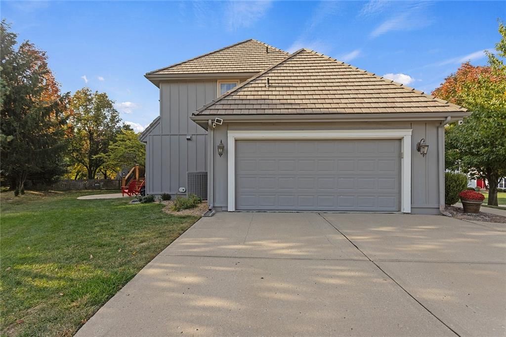 513 NE SAWGRASS Court — photo 5