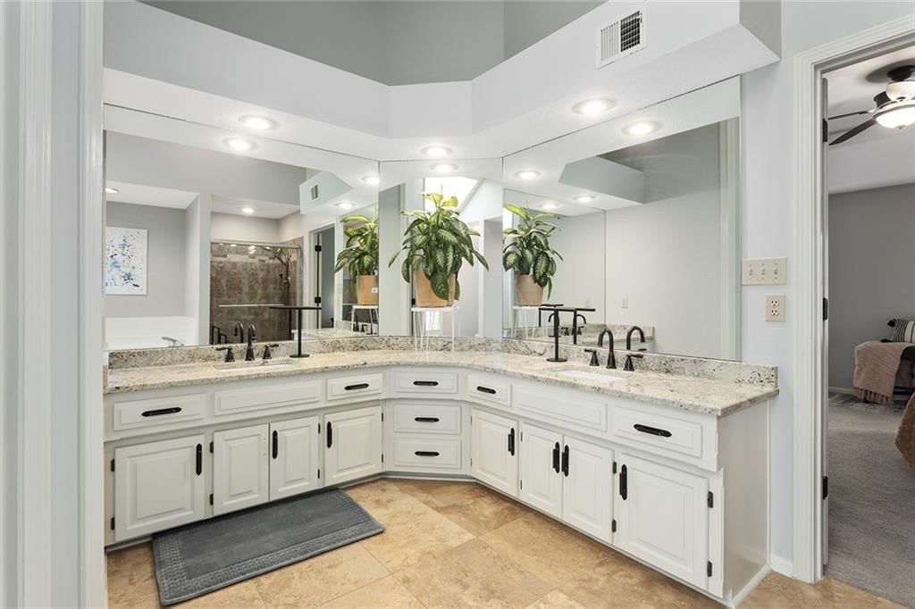 513 NE SAWGRASS Court — photo 44