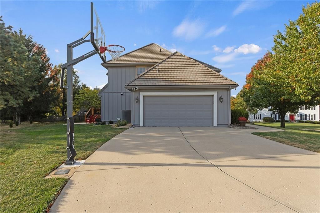 513 NE SAWGRASS Court — photo 49