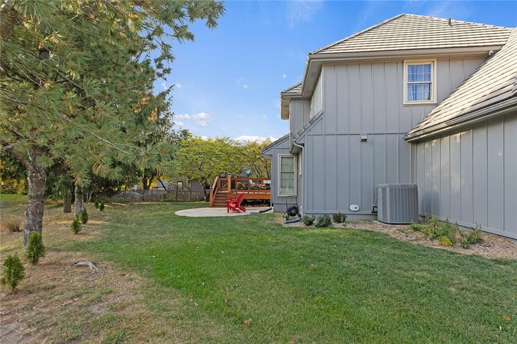 513 NE SAWGRASS Court — photo 50