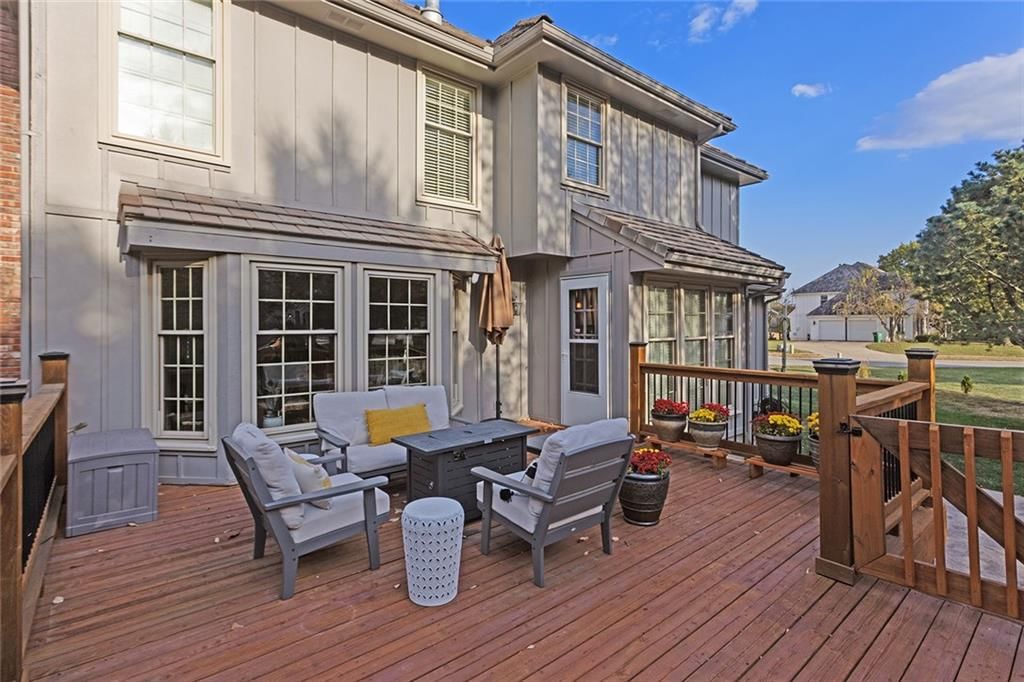 513 NE SAWGRASS Court — photo 8