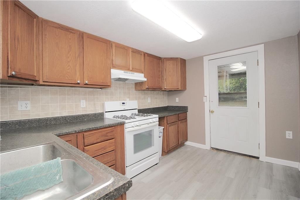 327 E 2nd Avenue — photo 12