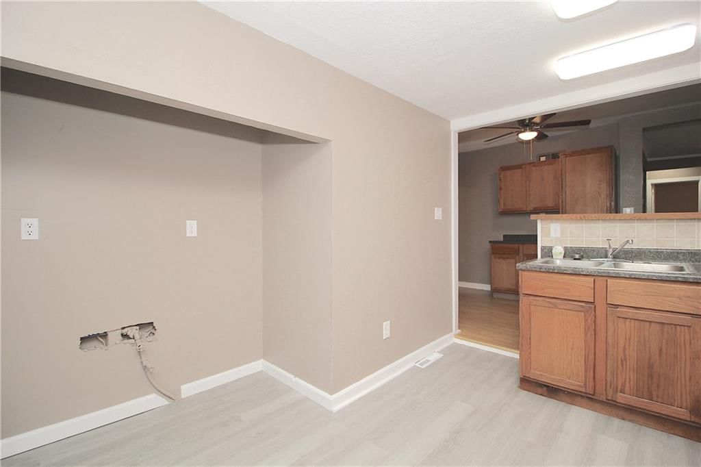 327 E 2nd Avenue — photo 14