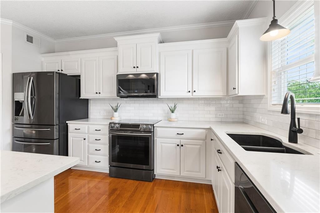 2336 Hawk View Road — photo 9