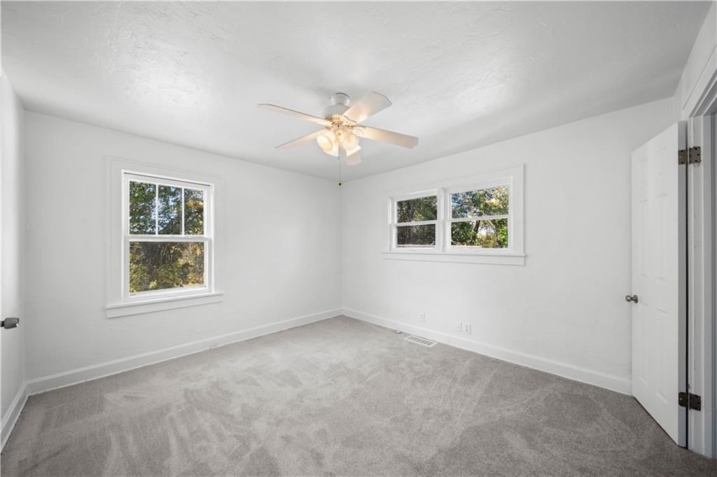 1220 Everett Avenue — photo 14