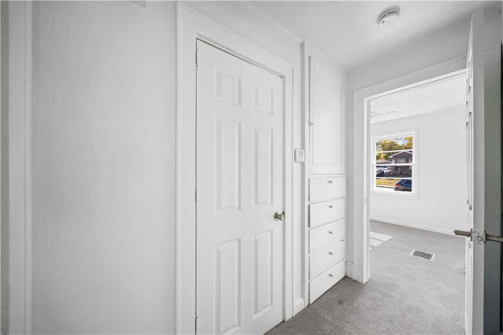1220 Everett Avenue — photo 16