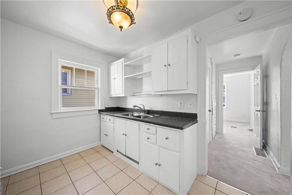 1220 Everett Avenue — photo 20