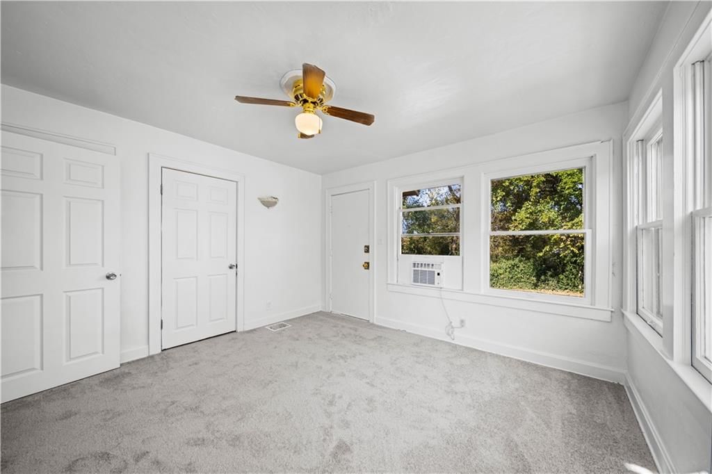 1220 Everett Avenue — photo 23