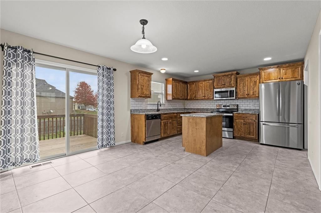 1005 SW Chickadee Drive — photo 9