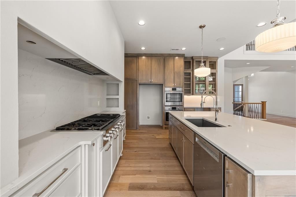 16904 Parkhill Street — photo 51