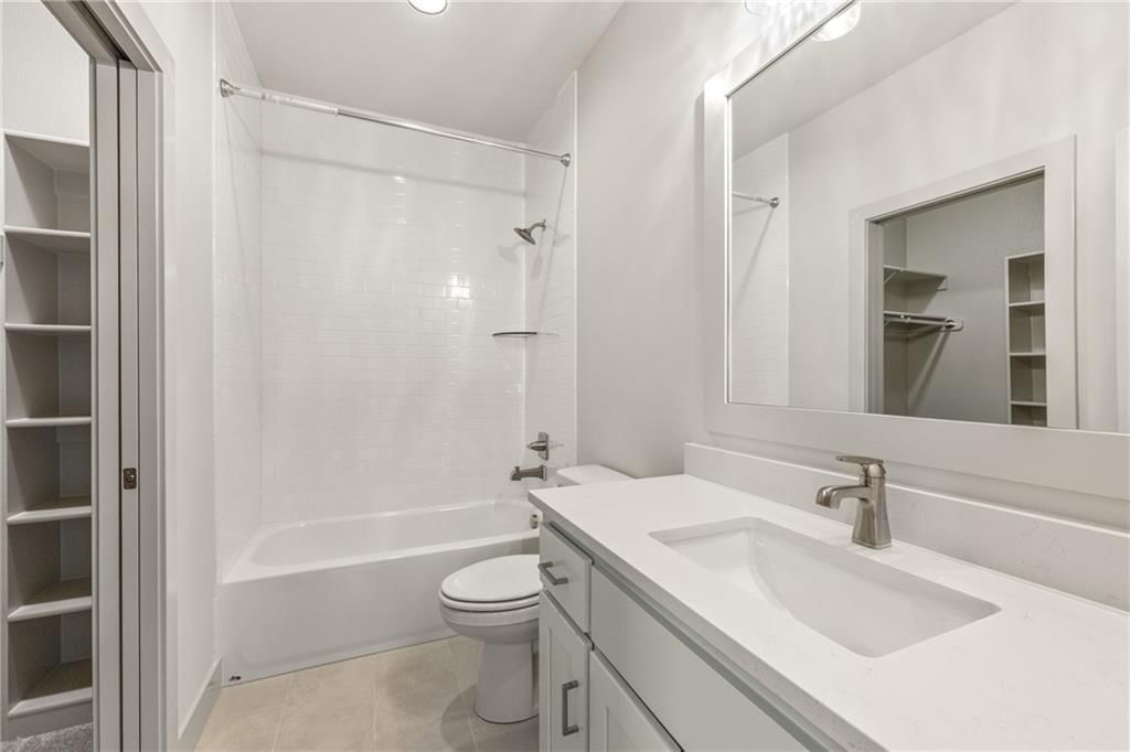 16904 Parkhill Street — photo 71