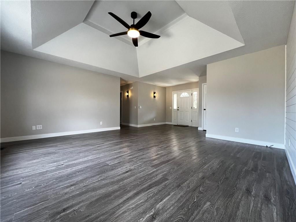 1251 E Amber Drive — photo 5