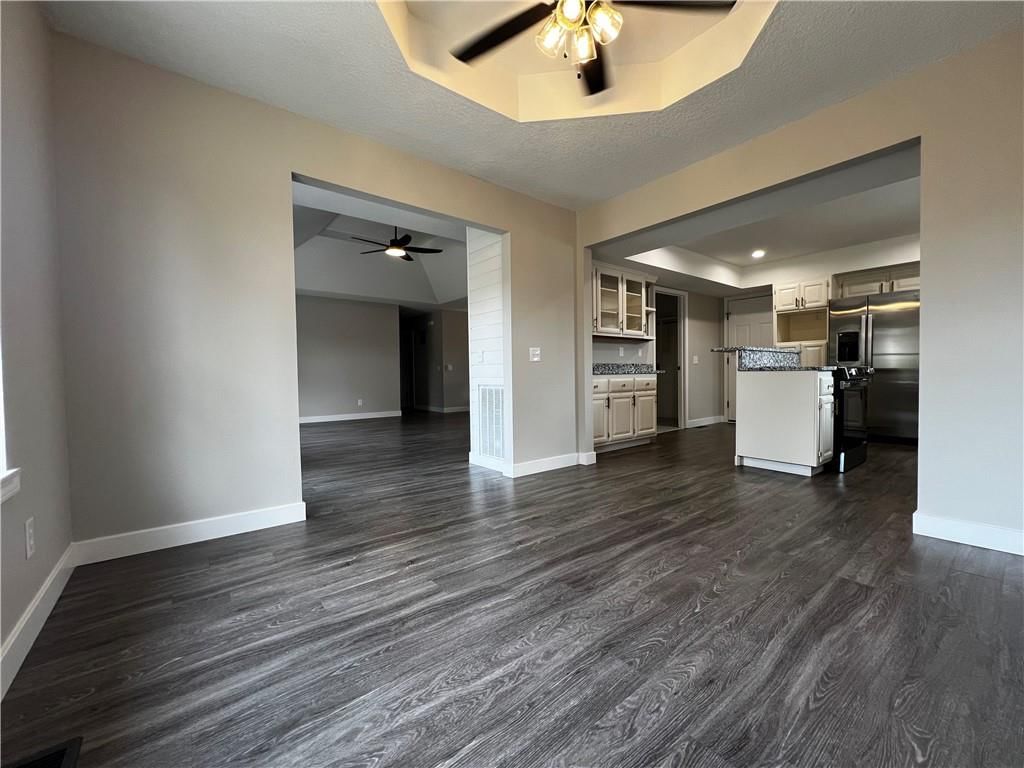 1251 E Amber Drive — photo 8