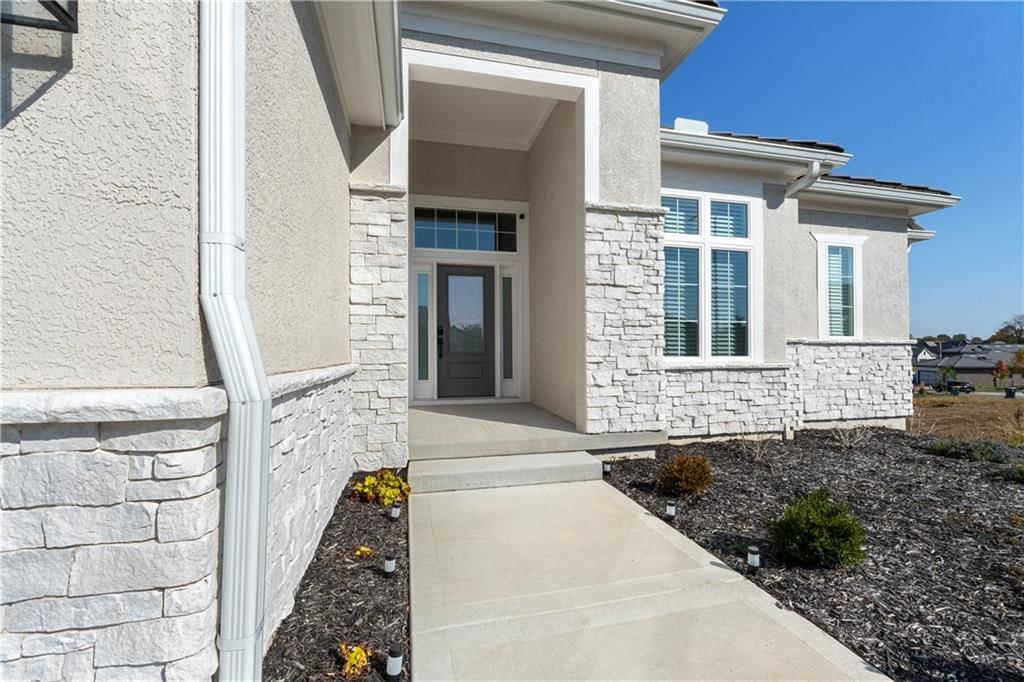 5803 N Lucerne Avenue — photo 41
