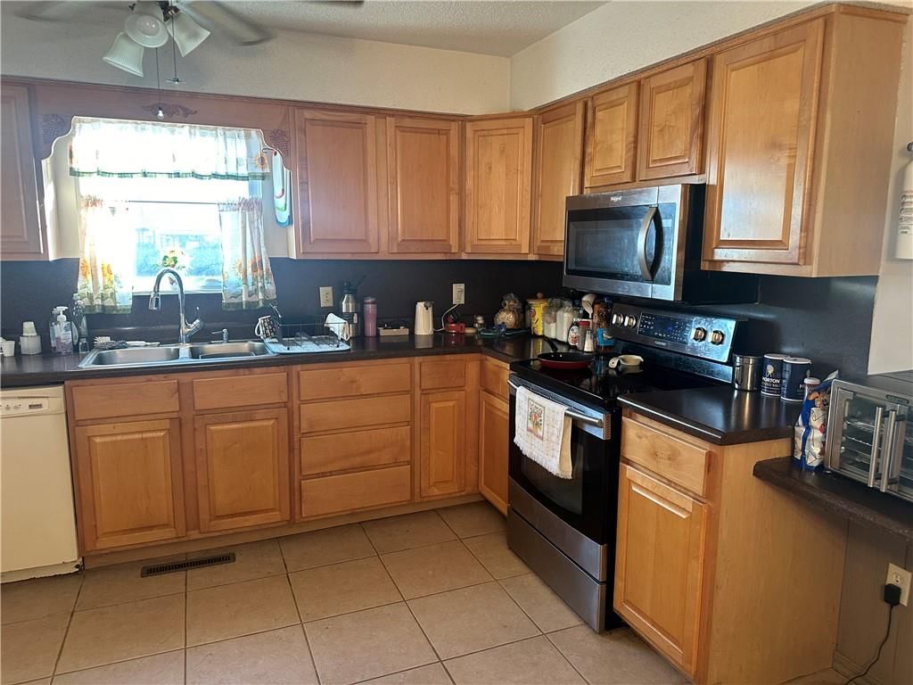 401 N Parkview Ave. Street — photo 13