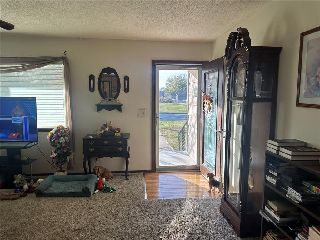 401 N Parkview Ave. Street — photo 9
