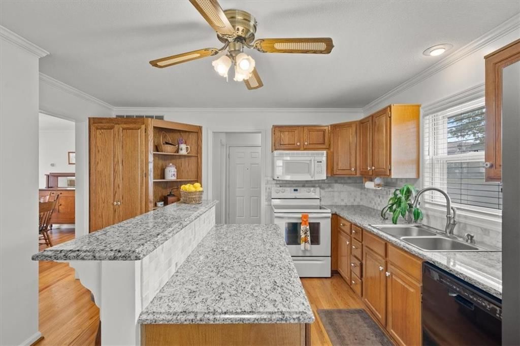 5901 W 152nd Street — photo 8