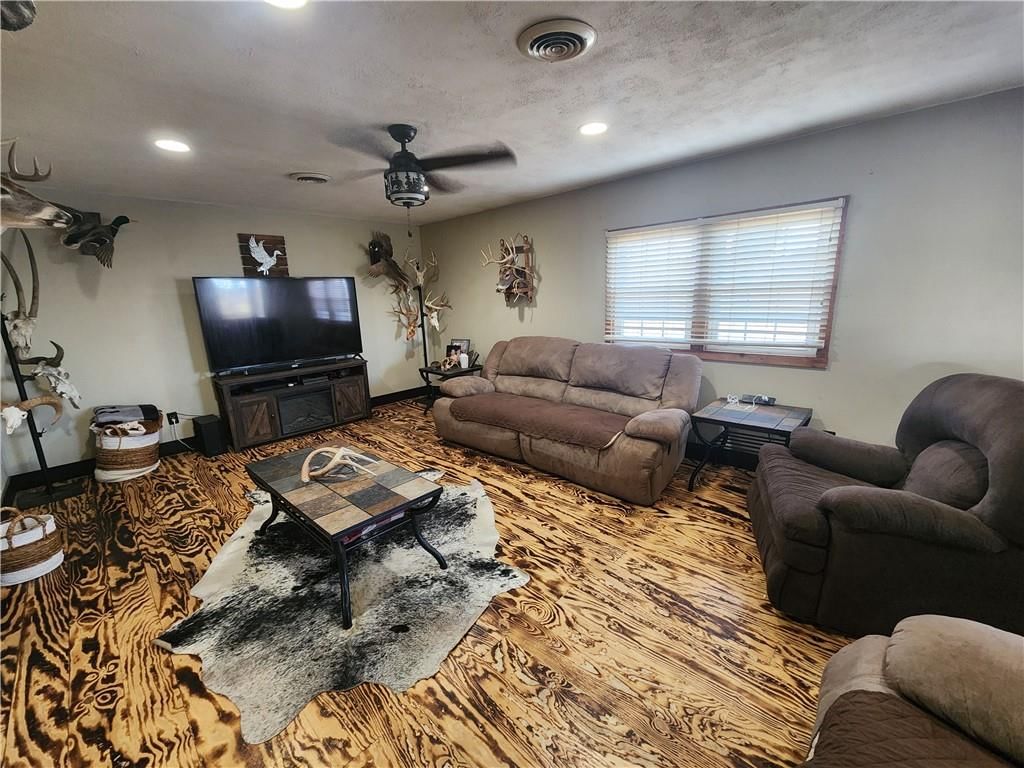 7359 SE B Highway — photo 16