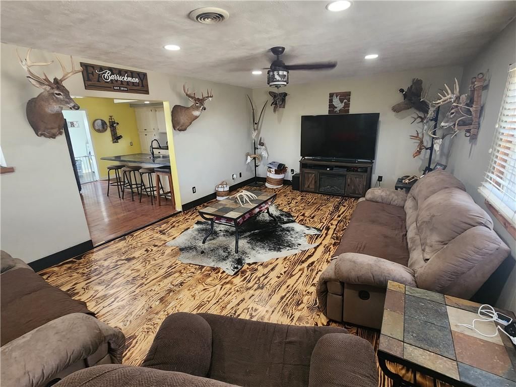 7359 SE B Highway — photo 17