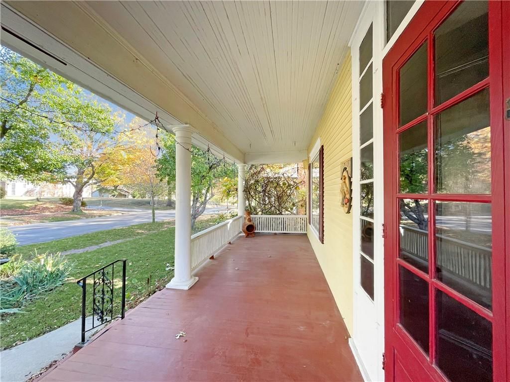 1819 Main Street — photo 4