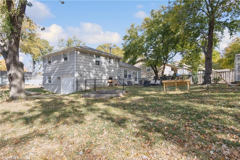 8801 W 88th Street — photo 20