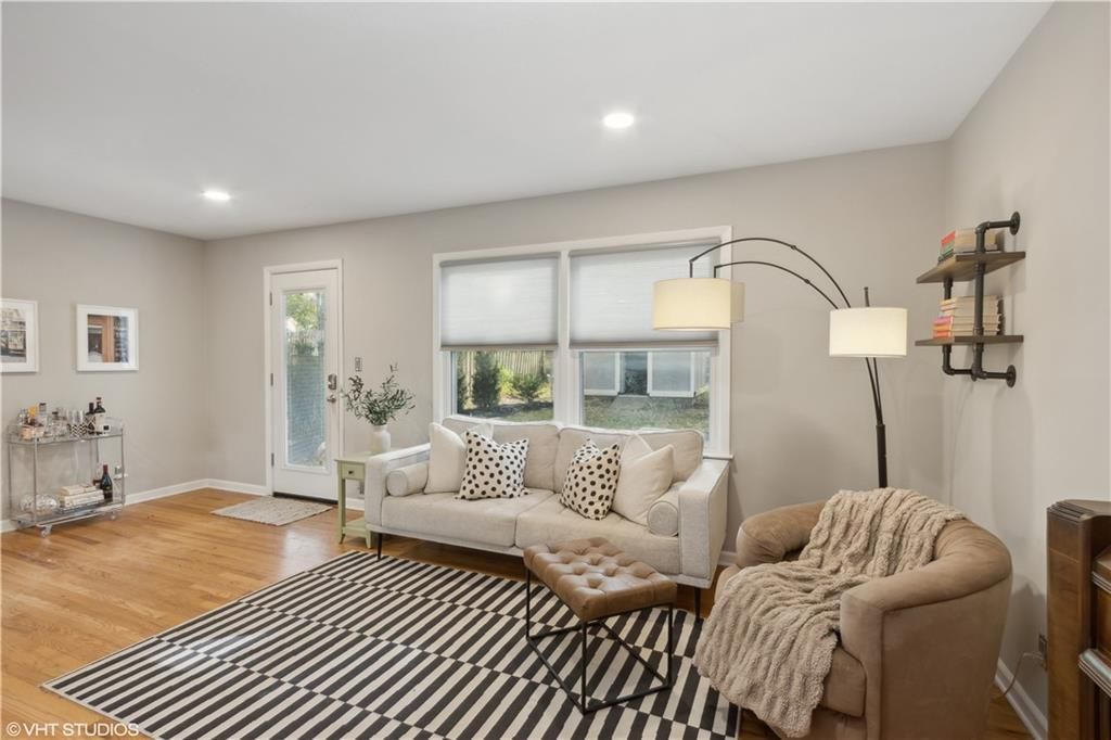 8801 W 88th Street — photo 3