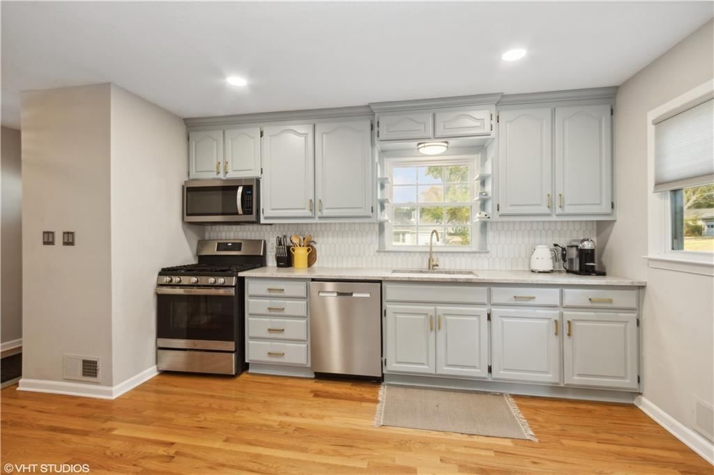 8801 W 88th Street — photo 7
