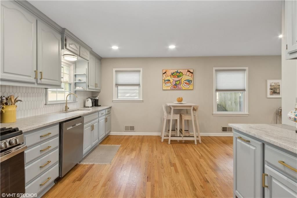 8801 W 88th Street — photo 8