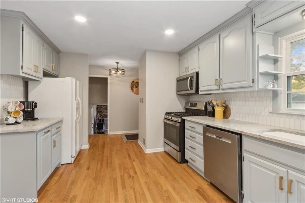8801 W 88th Street — photo 9