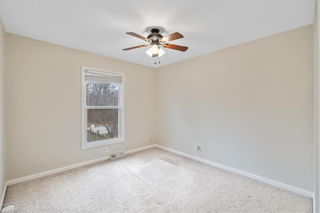 7732 N Broadway Street — photo 11