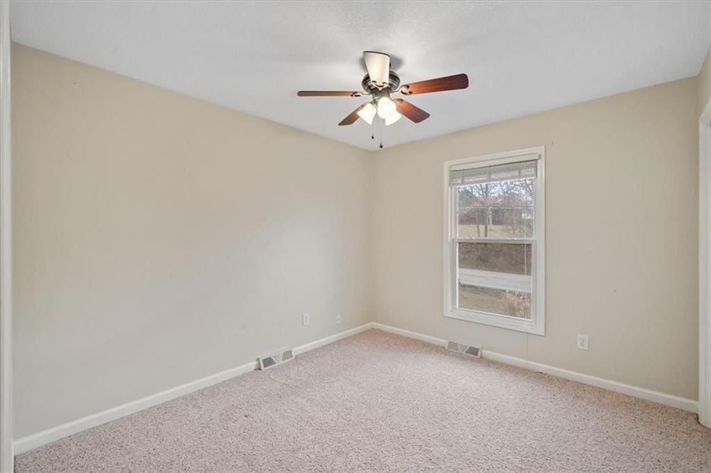 7732 N Broadway Street — photo 13
