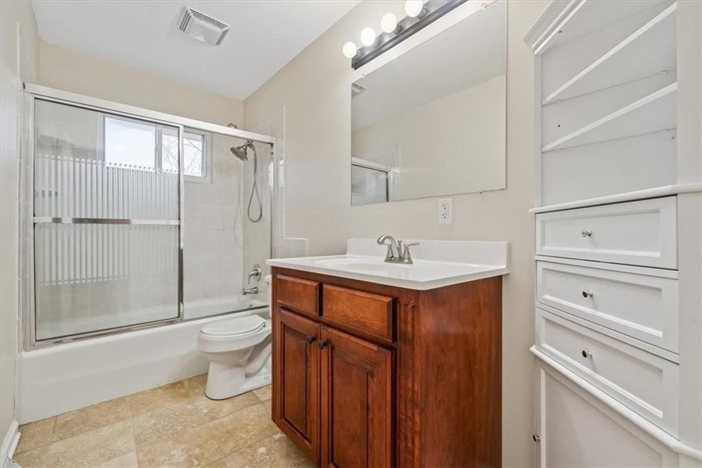 7732 N Broadway Street — photo 10
