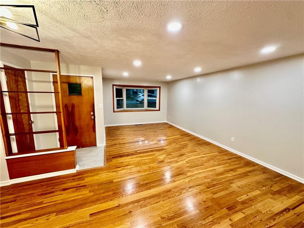 304 S Clayton Avenue — photo 13