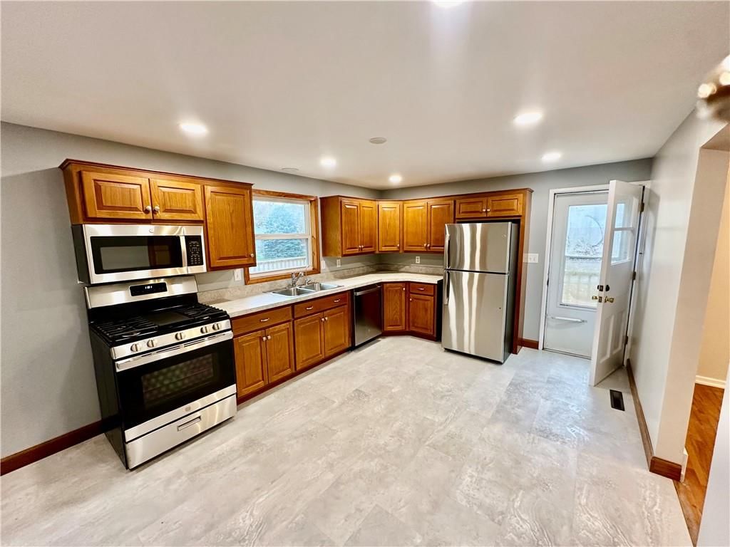 304 S Clayton Avenue — photo 17