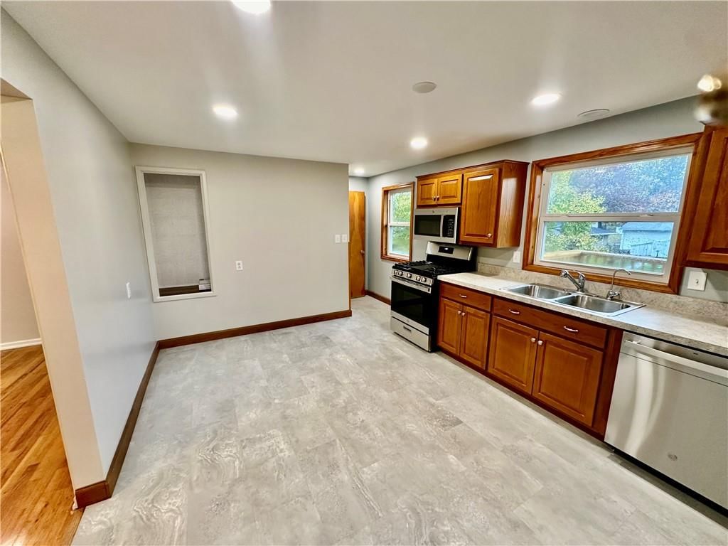304 S Clayton Avenue — photo 19