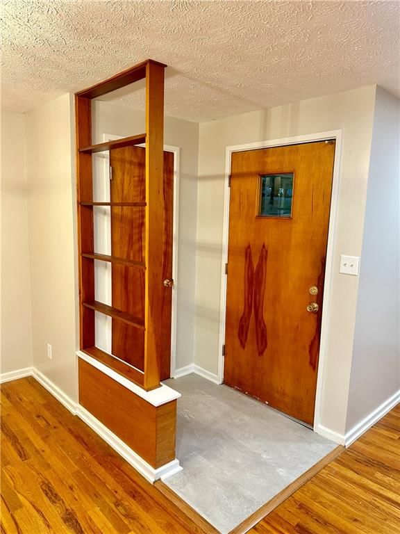 304 S Clayton Avenue — photo 10