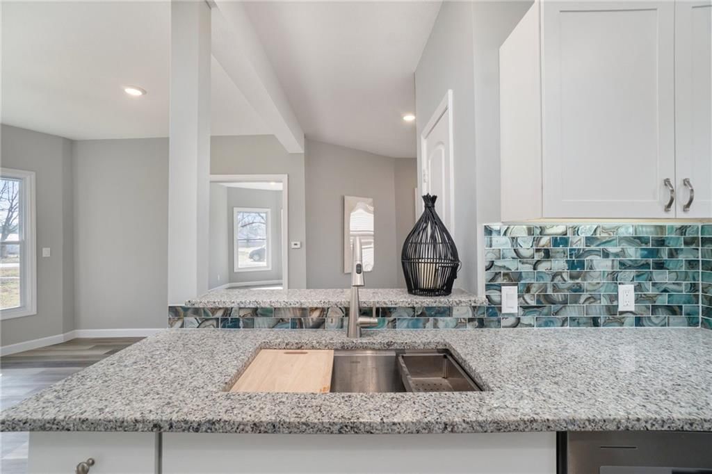 410 Walnut Street — photo 11