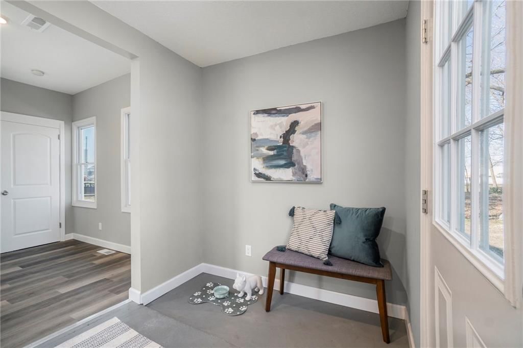 410 Walnut Street — photo 16