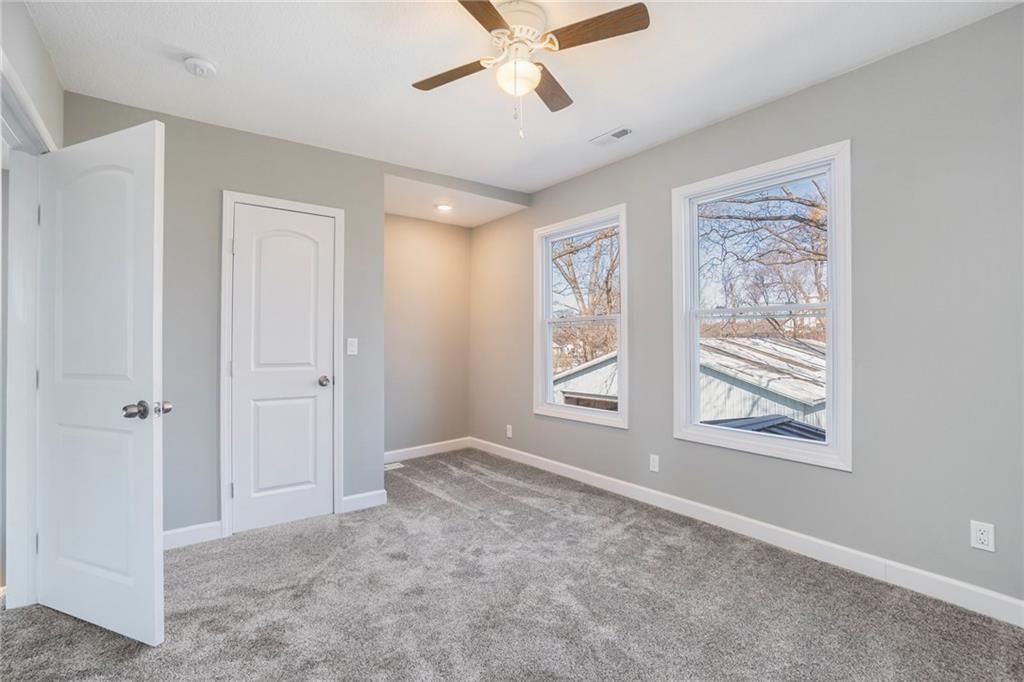 410 Walnut Street — photo 18
