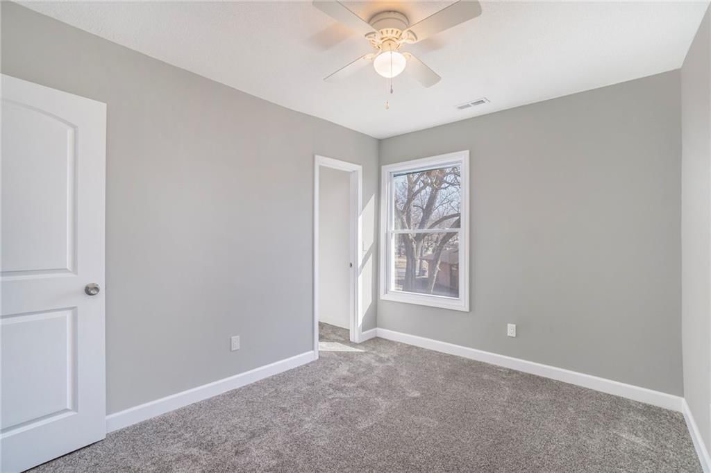 410 Walnut Street — photo 19