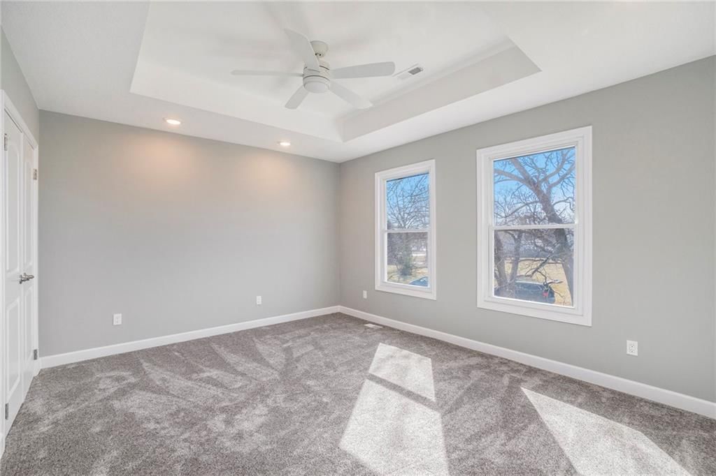 410 Walnut Street — photo 21