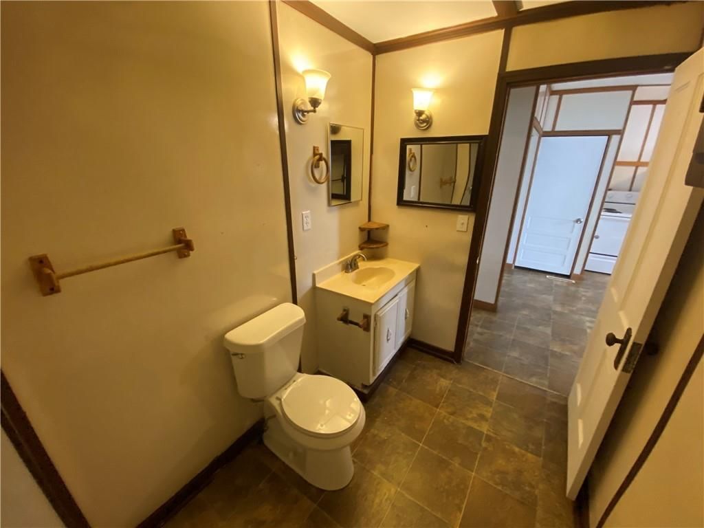 2304 Walnut Street — photo 17